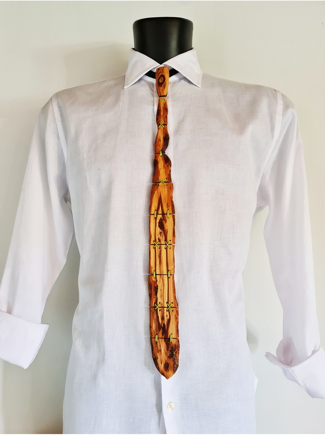 Cravatta in legno di Ciliegio