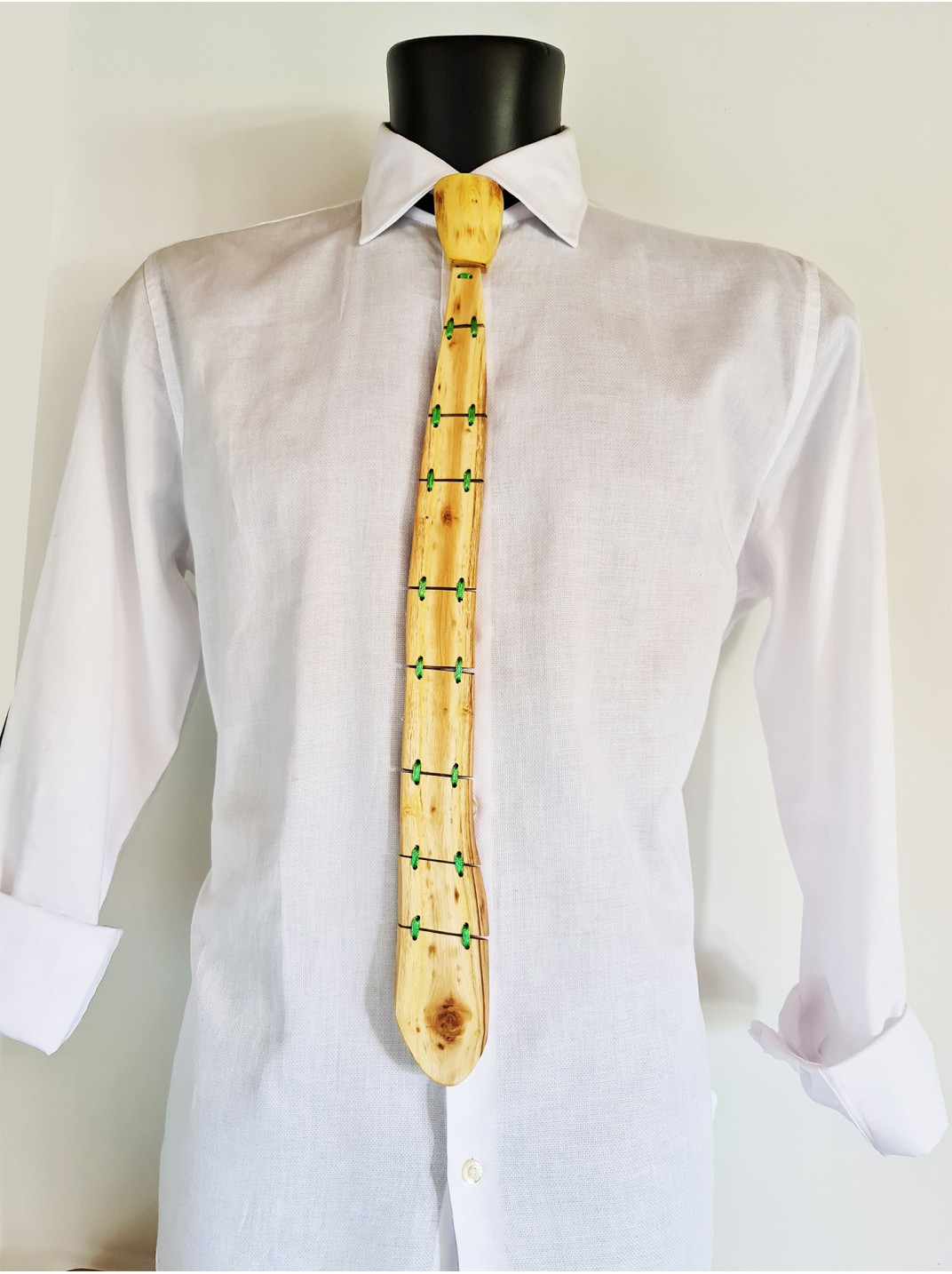 Cravatta in legno di Acacia
